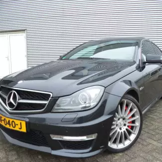 Mercedes-benz C 63 amg coupe perfor. pack
